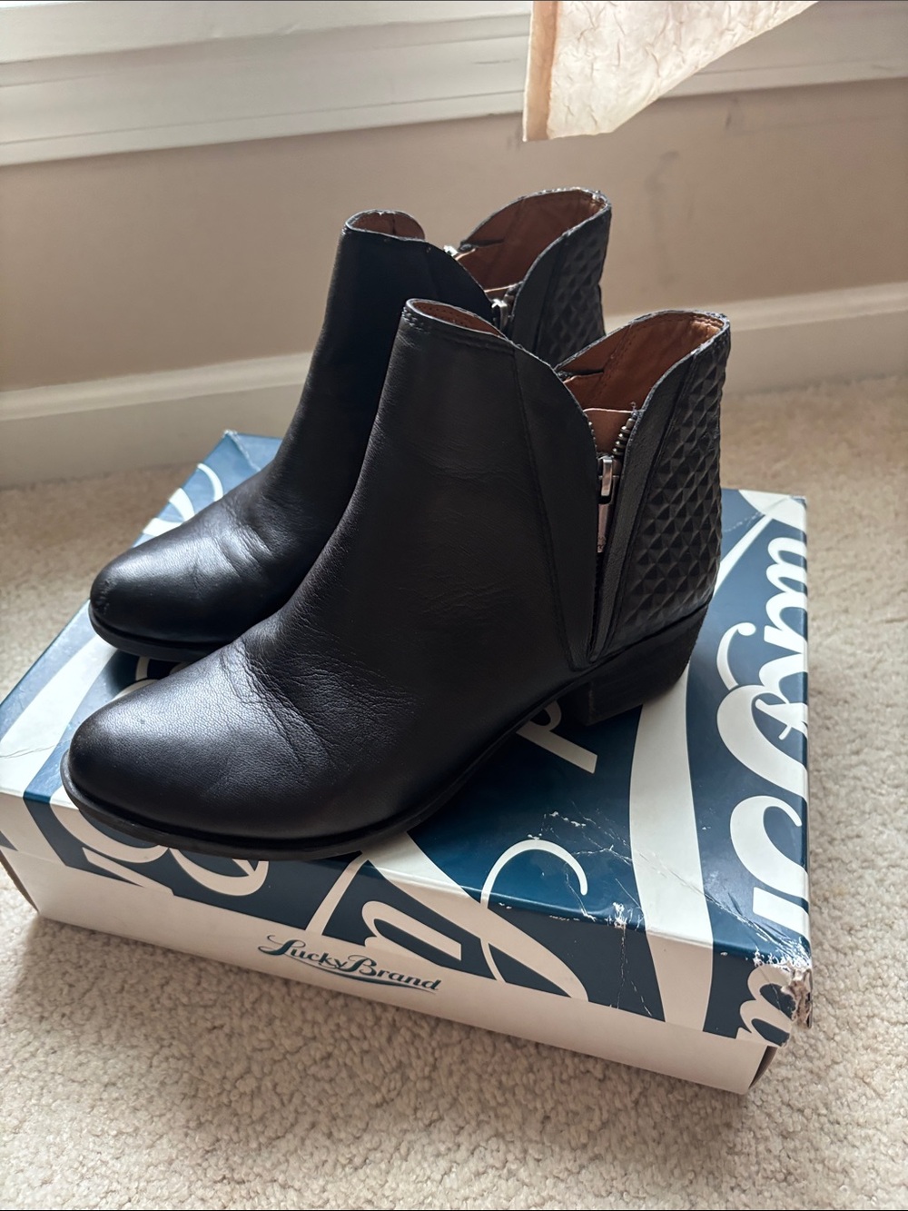 Lucky Brand Black Leather Side-Zip Quilted Back Ankle Booties